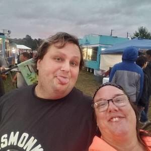 Meet your Posher, Kendra